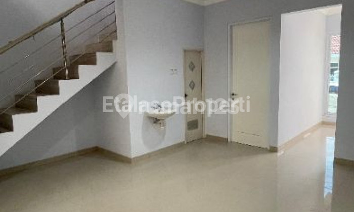 Jual Rumah Baru Mungil Dan Elok Full Bangunan Sisa 1 Unit 2