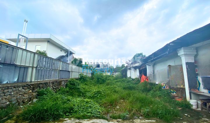 For Rent: Strategic Land with Bonus Building for Business by the Roadside in Fatmawati Area, Come Build Your Money-Making Machine Here BossQue, While It's Still Available in Fatmawati Buddy!!