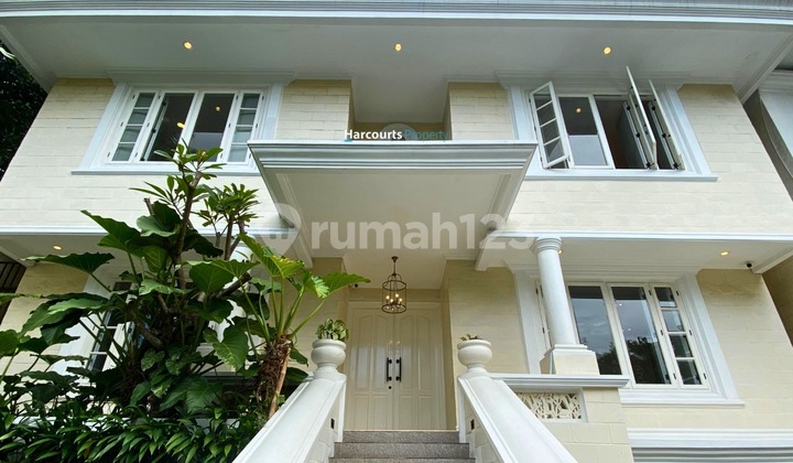 For Rent: Modern Luxury House in Pondok Indah Area, Wow! Near International Schools Too! Come On, Hurry Up, Check It Out and Bring Your Family to Live Here, Wow!!