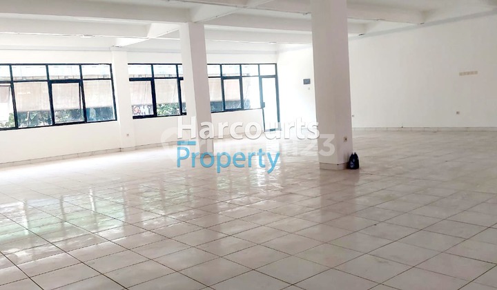 For Sale: Large Shop House in Kebayoran Baru Area, Price Almost at NJOP, Boss!  
Come on, Hurry Up! Where Else Can You Find a Commercial Area Like This, Boss!!  
Quick!! 2