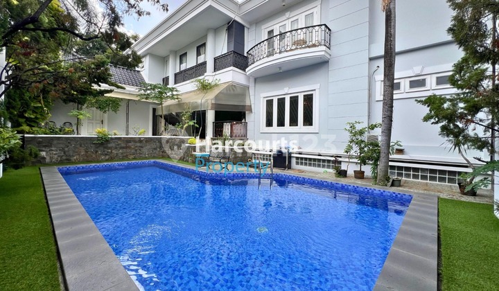 Price Drop!! For Sale - Modern European House in Kebayoran Baru Area - South Jakarta, Close to Blok M, Come on, Grab It for Your Family!!