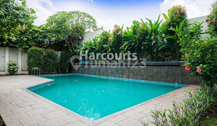 Disewakan Rumah Klasik 1 Lantai Terawat Nyaman untuk Hunian Area Kuningan Nih BossQue , Yuukk Tinggal Makin Mendekat Dengan Kantormu Bestie !! Disewakan Rumah Klasik 1 Lantai Terawat Nyaman untuk Hunian Area Kuningan Nih BossQue , Yuukk Tinggal Makin Mendekat Dengan Kantormu Bestie !!