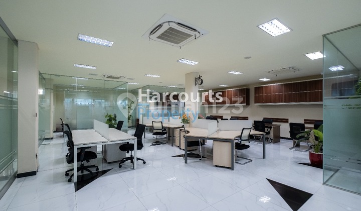 Dijual Mini Building Strategis Area Kebayoran Baru Deket Mabes Nih BossQue , Yuukk Survei Terus Bungkus Untuk Kantor Atau Tempat Usahamu !! 