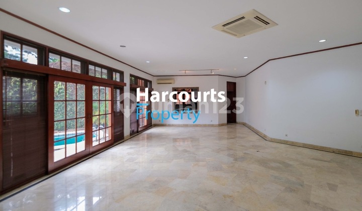For Rent Ready-to-Live House in Jl. Brawijaya Kebayoran Baru Area, Hey Bolo !! Can be used as a Silent Office, Hey Yuukk Hurry Up Check It Out and Then Leave This House !! 2