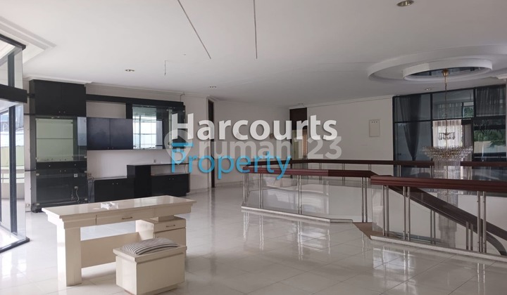 For Rent 2-Story House in Permata Hijau Area, Bro, Seriously Don't You Want to Live in Permata Hijau Area Close to Senayan, Man!! 2