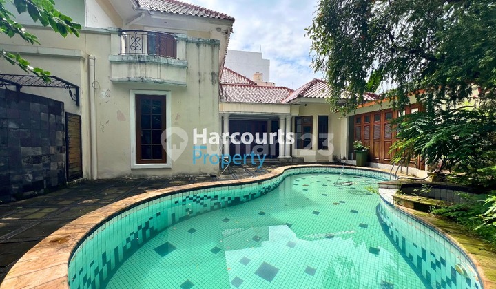 FOR SALE Rumah HOOK Klasik Eropa AREA KEBAYORAN BARU - JAKSEL , Yakin Ga Mau Punya Rumah Area Skena JakSel Nih BossQue?? Yuukk Survei Dan Bungkus FOR SALE Rumah HOOK Klasik Eropa AREA KEBAYORAN BARU - JAKSEL , Yakin Ga Mau Punya Rumah Area Skena JakSel Nih BossQue?? Yuukk Survei Dan Bungkus