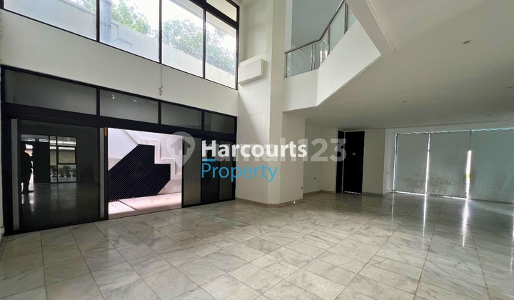 FOR SALE RUMAH KLASIK BANYAK KAMAR AREA PERMATA HIJAU Niih BossQue , Yuukk Tinggal di Sini Mendekat Kantor mu Yang di Senayan itu Loh !!  2