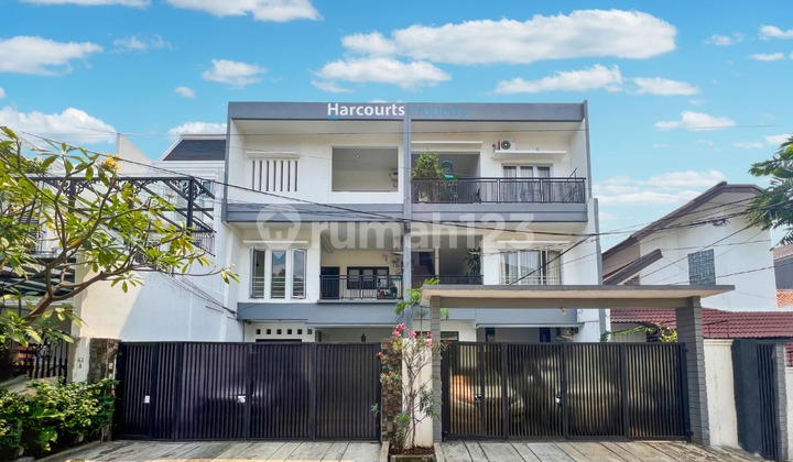 FOR SALE RUMAH MODERN MINIMALIS - BANYAK KAMAR AREA KEBAYORAN BARU Bisa Untuk Usaha Kos-Kosan Nih BosQue ! Yuukk Bungkus Jadiin Mesin Uangmu !! 