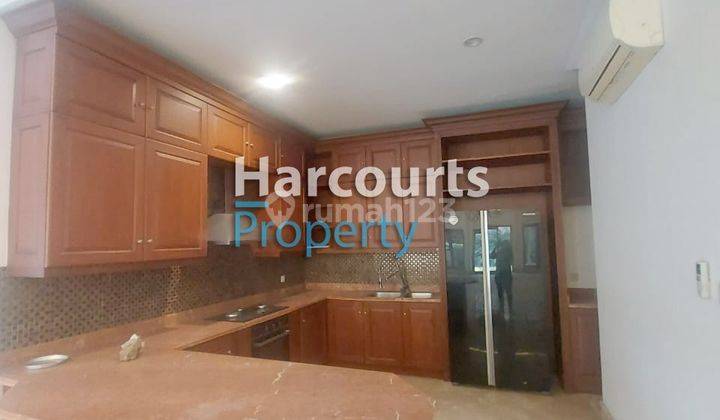 Disewakan Villa Style House Inside Townhouse Area Lebak Bulus Nih Bossque  2