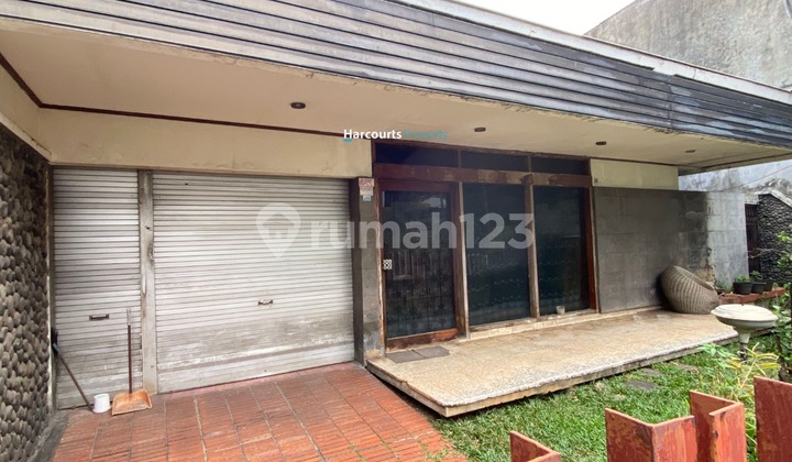 For Sale Classic House Land Area Included Kebayoran Baru - South Jakarta, Close to Pakubuwono Area! Hurry Up and Own It! 2