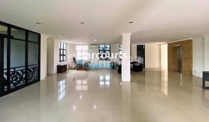 For Sale Rumah Modern 3 Lantai Parkiran Super Luas Area Pejaten Cocok Untuk Office Bisnis Spcae Residence  2