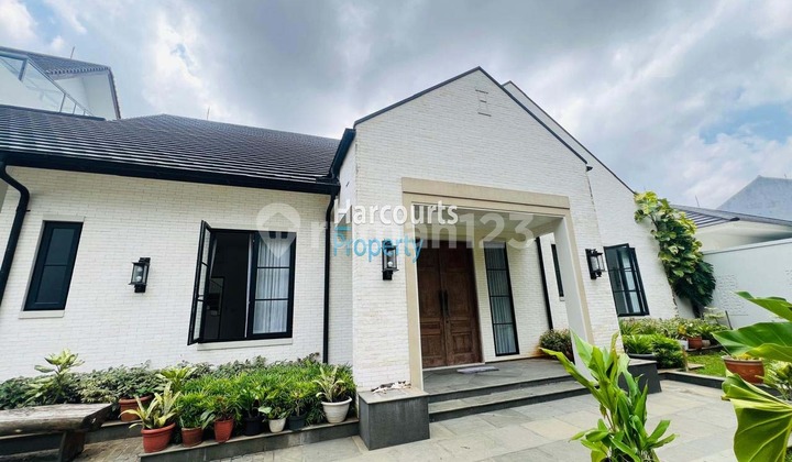 Disewakan Rumah Hunian bisa untuk Kantor Area Selong Senopati Jl. Daksa Kebayoran Baru Loh , Yuukk Merapat yang Lagi Cari di Area Prime Nya Jaksel Nihhh !!