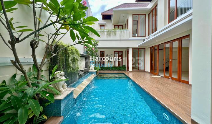 FOR SALE RUMAH MODERN TROPIS AREA CIPETE Nih , Yakin Ga Mau Punya Rumah Area Cipete BossQue !! 