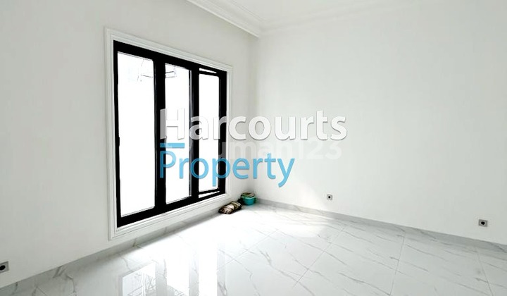 Brand New Rumah Mewah American Classic Cempaka Putih 10