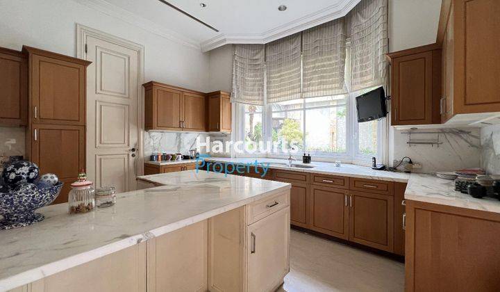 JARANG ADA! Rumah Cantik Area Elit Permata Hijau Senayan  2