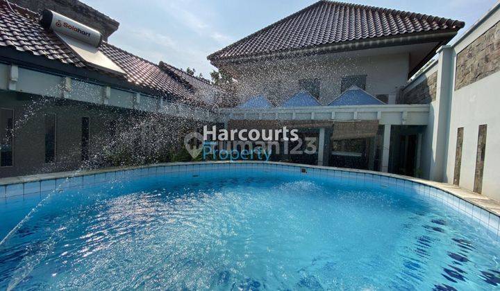 Rumah Menteng Konsep Villa harga BU 1