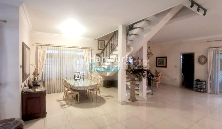 Dijual Rumah 2 Lantai Klasik Area Jl. Lamandau Kebayoran Baru 2