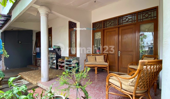 Dijual Rumah Klasik Terawat Area Jl. Dempo Kebayoran Baru 2