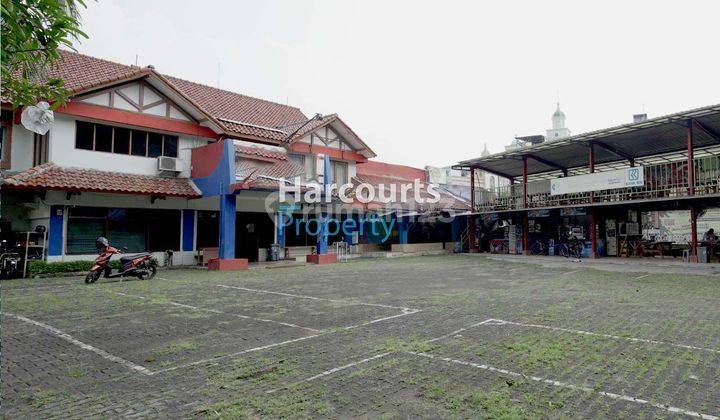 Siapa Cari Tempat Usaha Yang Parkirnya Luas Udahlah Disini Aja 1