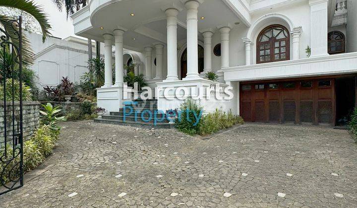 Rumah Megah European Classic Lokasi Exclusive Area Permata Hijau 1