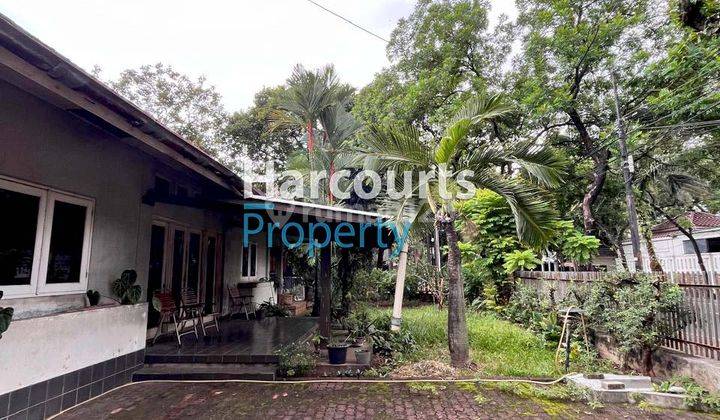 Rumah Lama Pinggir Jalan Ini Cocok Buat Investasi Masa Depanmu 1