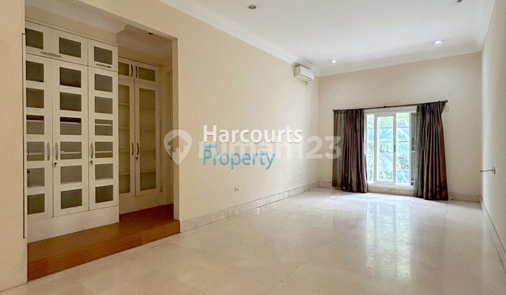 Dijual Rumah Mewah Bergaya Classic Area Jl. Sriwijaya Kebayoran Baru  2