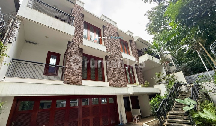 Disewakan Rumah Hunian Modern Tropical Area Jl. Sekolah Duta Pondok Indah 1