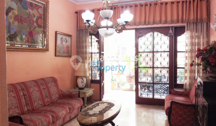 Dijual Rumah Lama 2 Lantai Area Jl. Gandaria Kebayoran Baru  2