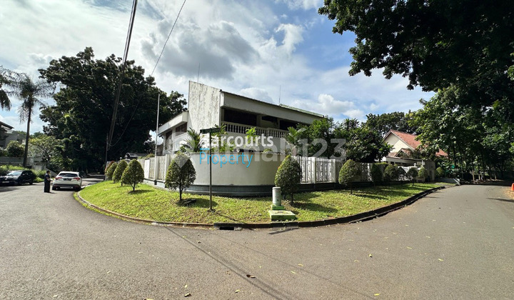 Dijual Rumah Klasik Terawat Lokasi Elit Area Jl. Sekolah Duta Pondok Indah