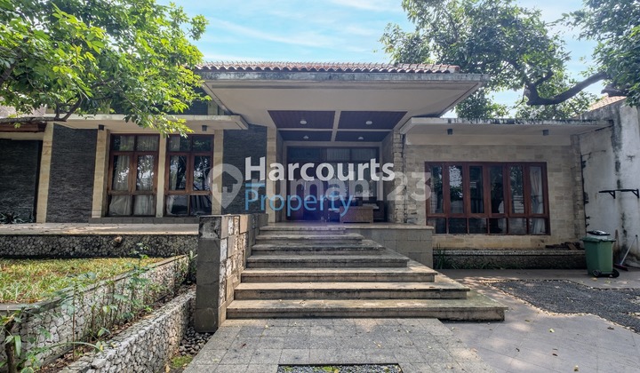 For Sale Old Super Spacious House in Panglima Polim Area, Kebayoran Baru For Sale Old Super Spacious House in Panglima Polim Area, Kebayoran Baru