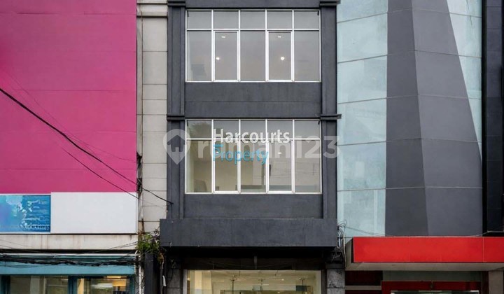 Disewakan Ruko Strategis Terawat Cocok untuk Lokasi Ramai Area Jl. Wolter Monginsidi Kebayoran Baru Disewakan Ruko Strategis Terawat Cocok untuk Lokasi Ramai Area Jl. Wolter Monginsidi Kebayoran Baru