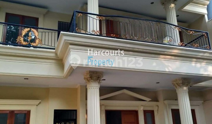 Dijual/Disewa Rumah 2 Lantai European Style Area Jl. Wijaya Kebayoran Baru