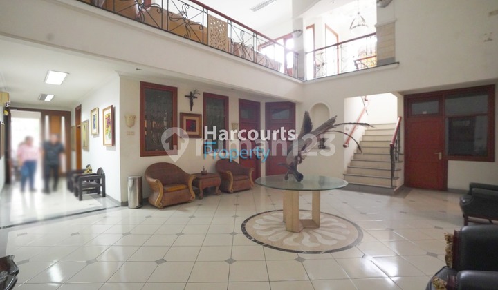 For Sale/For Rent House Strategic Location Roadside Area Menteng 2