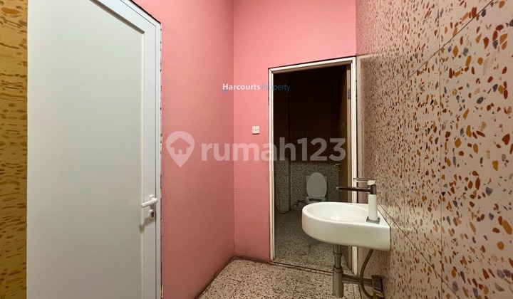 For Rent Mini Shop House Building Area Jl. Panglima Polim Kebayoran Baru 2