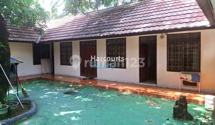 Dijual/Disewakan Rumah 2 Lantai Komersil Area Jl. Cikini Menteng 2