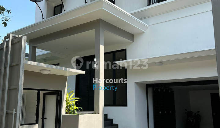For Sale Brand New Modern 2.5-Story House Area Jl. Cilandak Tengah