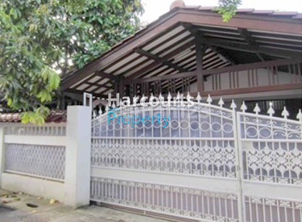 Dijual Rumah 2 Lantai Klasik Terawat Area Jl. Cibulan Kebayoran Baru Dijual Rumah 2 Lantai Klasik Terawat Area Jl. Cibulan Kebayoran Baru