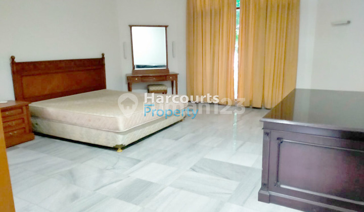 Dijual Rumah Klasik Lokasi Strategis Area Jl. Karang Asem Mega Kuningan 2