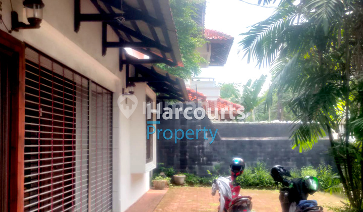 Dijual Rumah Hitung Tanah Bonus Bangunan Area Jl. Hang Jebat Kebayoran Baru