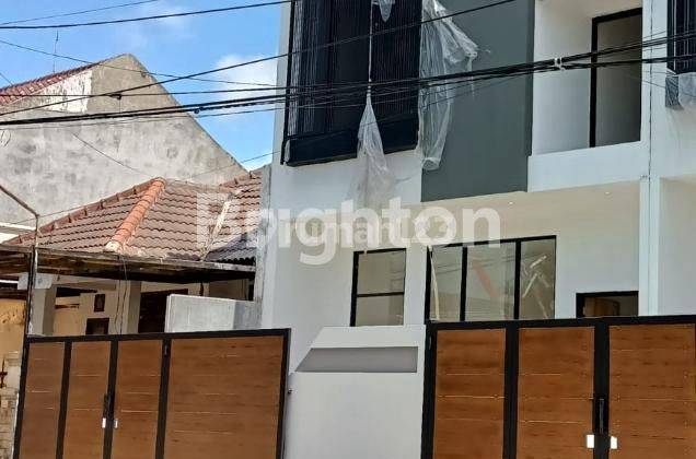 RUMAH 2 LT DI RUNGKUT ASRI TENGAH SURABAYA DEKAT MERR 1