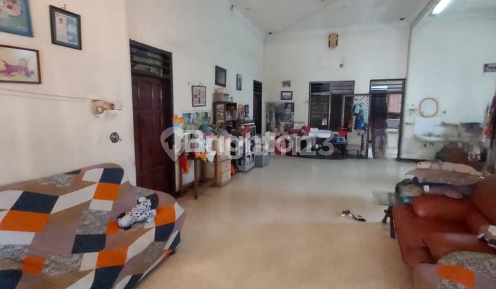 RUMAH KOMERSIIL NOL JALAN KAWI 2