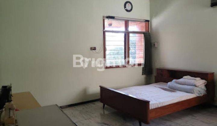 RUMAH BESAR 2 LANTAI DI DARMO PERMAI TIMUR 2