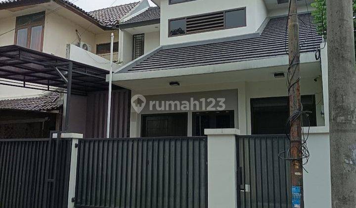 Rumah Brand New 2 lantai Bagus, Siap Huni di Bintaro

 2