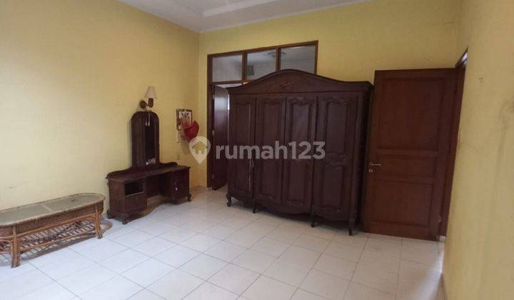 Rumah 2 Lantai, lokasi strategis di Pesanggrahan 4