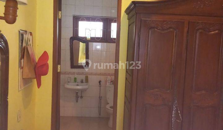 Rumah 2 Lantai, lokasi strategis di Pesanggrahan 5