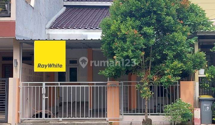 Rumah bagus, bebas banjir jalan depan lebar siap huni di Bintaro 2