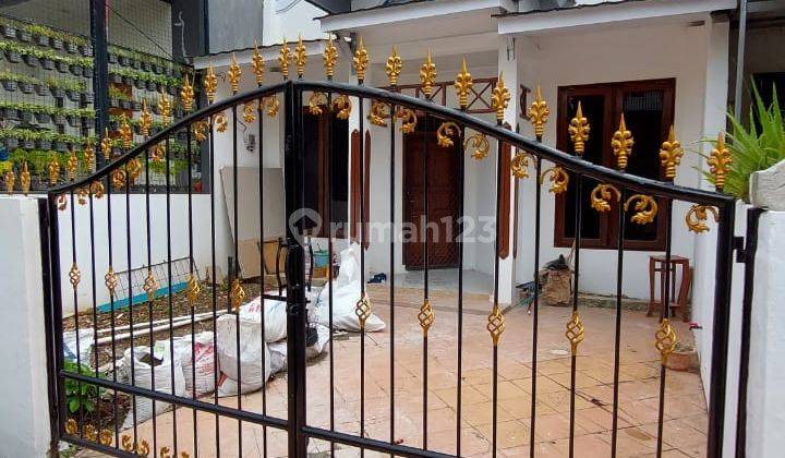 Rumah Cantik Siap Huni Jalan Lebar Dalam Komplek Di Villa Bintaro 2