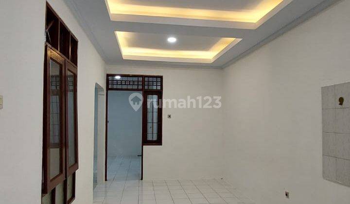 Rumah Cantik Siap Huni Jalan Lebar Dalam Komplek Di Villa Bintaro 1