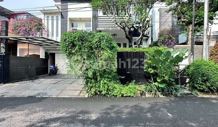 Nice, Comfortable, Ready-to-Occupy House in Pondok Indah