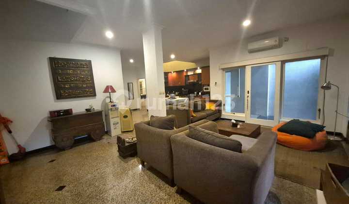 Comfortable Flood-Resistant Fully Furnished Home in Bintaro Sector 9 2